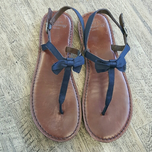 Abercrombie & Fitch Navy Bow flip flop sandals 10 - Picture 2 of 8
